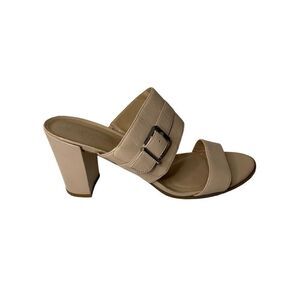 Naturalizer Zephar sandal in‎ nude, Size 11M